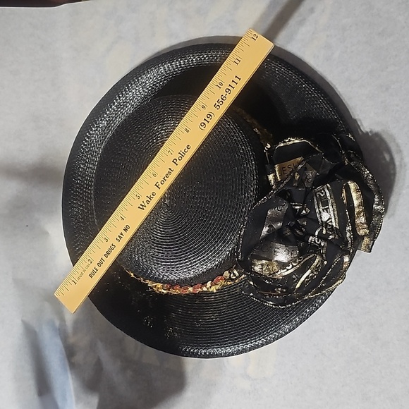 Kentucky Derby or Church Hat 👒 - Picture 8 of 9